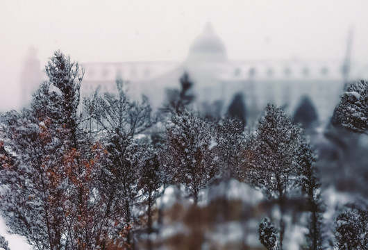 歐式建筑和雪景