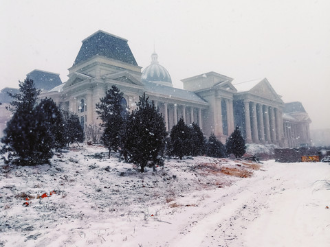 歐式建筑和雪景