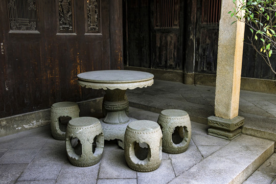古代石凳
