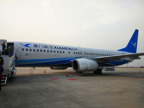 飛機(jī)場(chǎng)