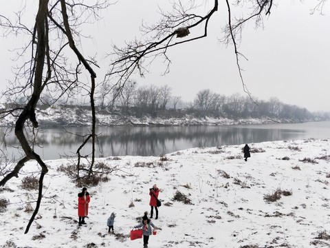 風(fēng)雪中的歡樂 （19）