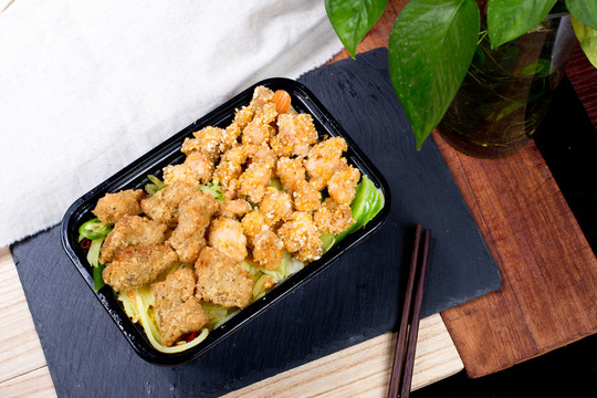 炸雞塊 快餐 盒飯 美食 美味