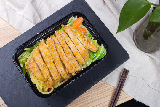 雞排飯 炸雞塊 快餐 盒飯 美