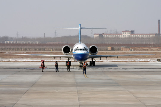 民航飛機(jī) 機(jī)務(wù)人員