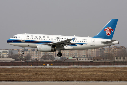 民航 飛機(jī) 降落 中國南方航空