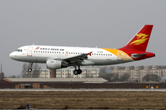 民航飛機(jī) 降落 金鹿航空