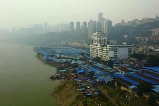 江邊