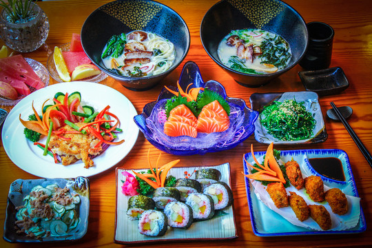日本料理全家福
