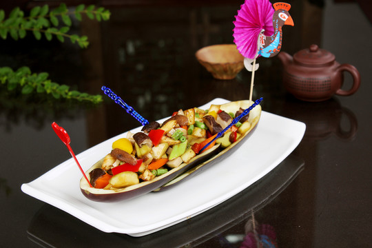茄子船橫圖