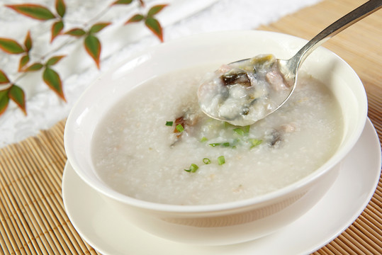 皮蛋廋肉粥