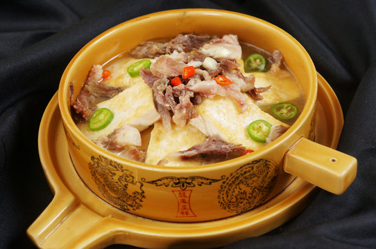 家鄉(xiāng)豆腐拆骨肉