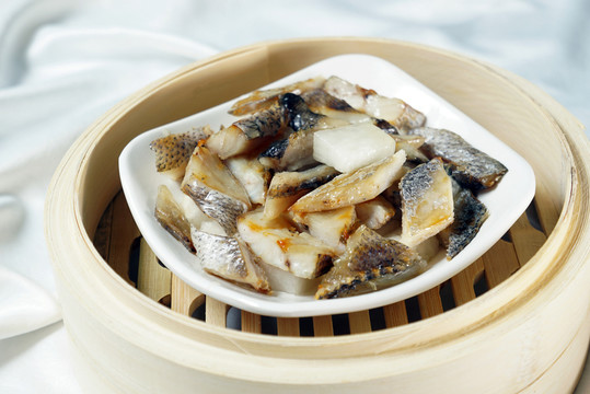 廣式蒸魚