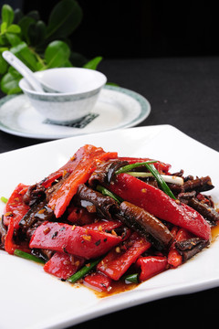辣椒炒鱔片
