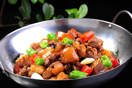 干鍋野豬肉