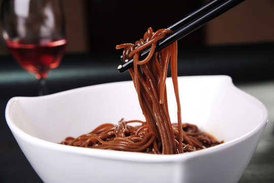蕨根粉