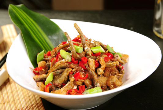 干炒小河魚