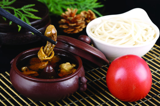 汽鍋松茸土雞