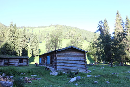 山溝木屋