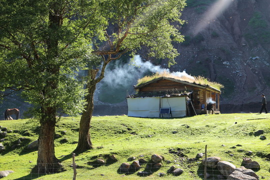 山坡民居