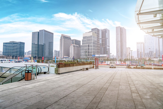 城市廣場(chǎng)摩天大樓