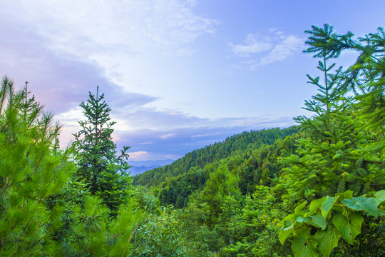 夏天山頂落日風(fēng)光
