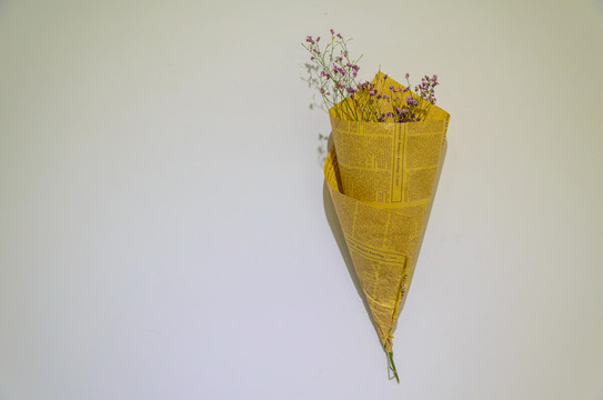 報(bào)紙花瓶