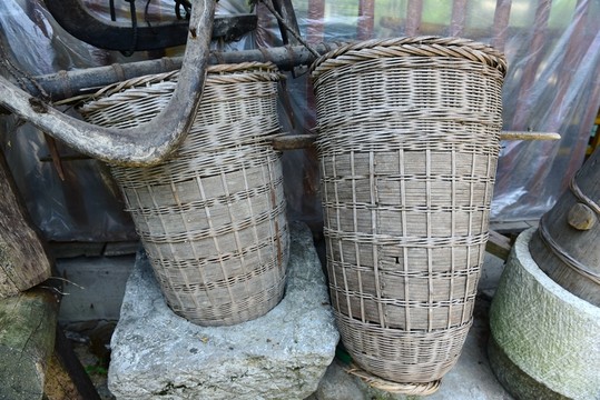 傳統(tǒng)背簍