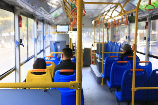 公交車內(nèi)部