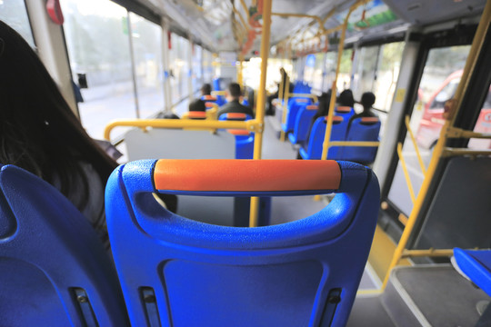 公交車內(nèi)部
