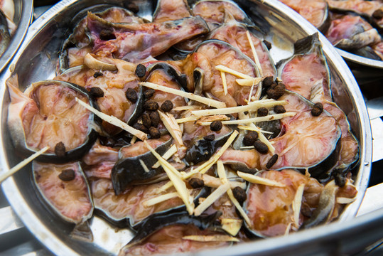 鰻魚內(nèi)