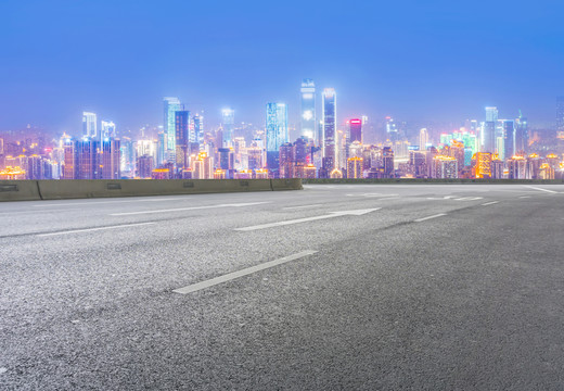 城市道路夜景摩天大樓天際線