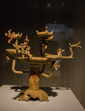古代銅燭臺(tái)