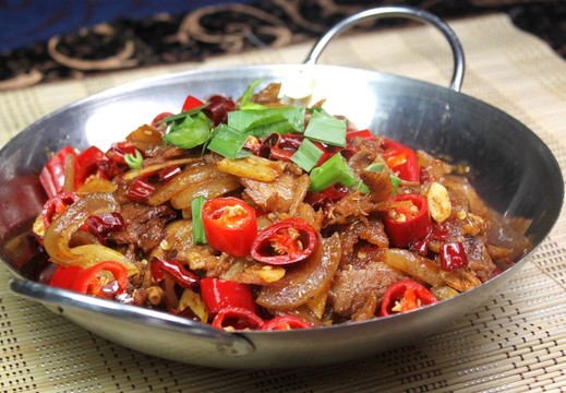 干鍋帶皮牛肉