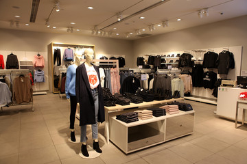 服裝店 模特 服裝