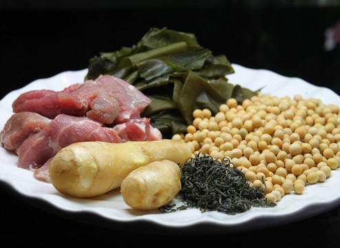 海帶黃豆龍骨湯