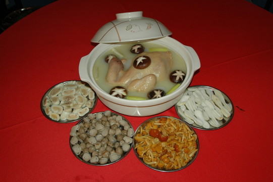 野菌燉土雞