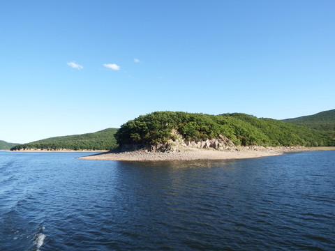 鏡泊湖沙灘