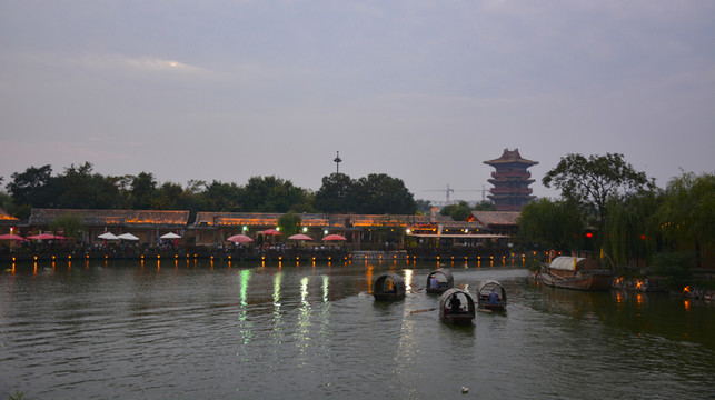 清明上河園 美食街