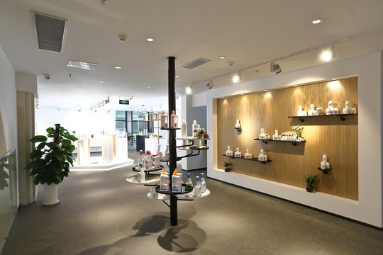 家居生活館 家居商場