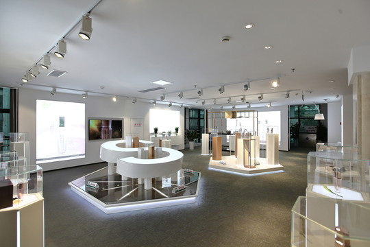 家居生活館 家居商場
