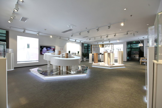 家居生活館 家居商場