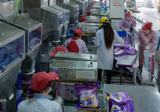 洗滌劑廠 化工廠 廠房 生產(chǎn)線