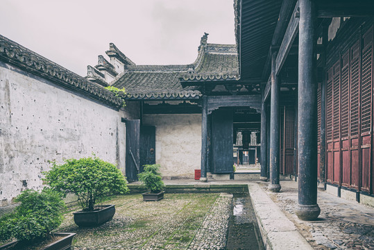 盧宅庭院