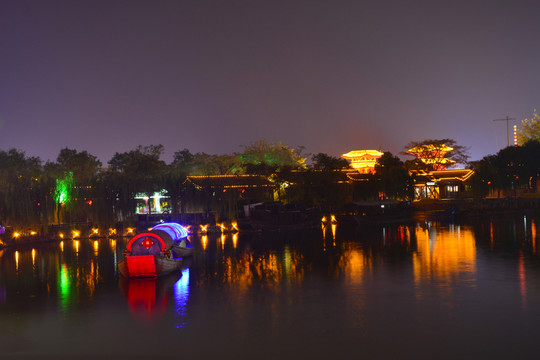 清明上河園夜景