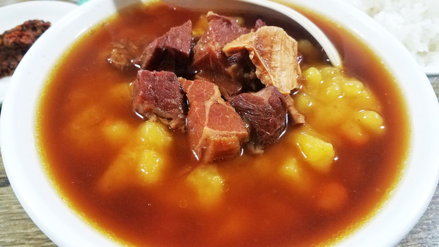 牛肉燒土豆