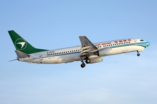 大雪 機場 飛機起飛 深圳航空