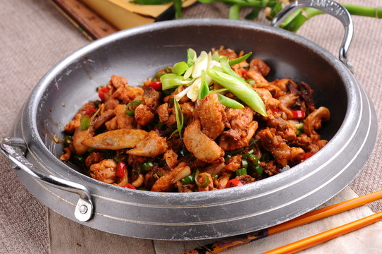 農(nóng)家大盆雞