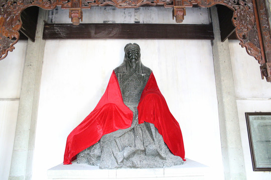 嚴(yán)子陵祠嚴(yán)子陵塑像