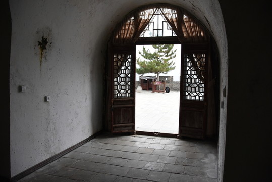 窯洞 門