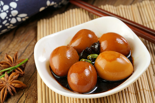 小鹵蛋